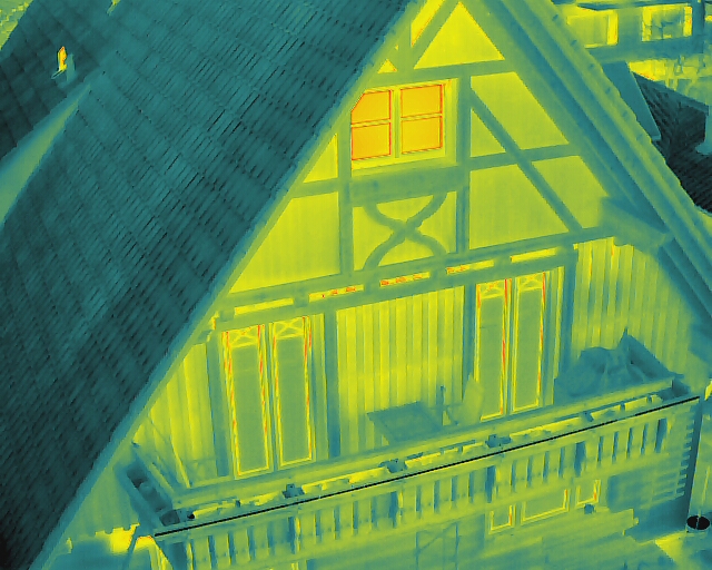 Thermografie einer Hausfassade